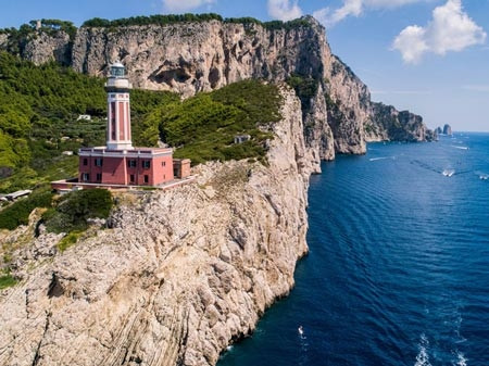 Tonado - Hiking tour to Capri Island