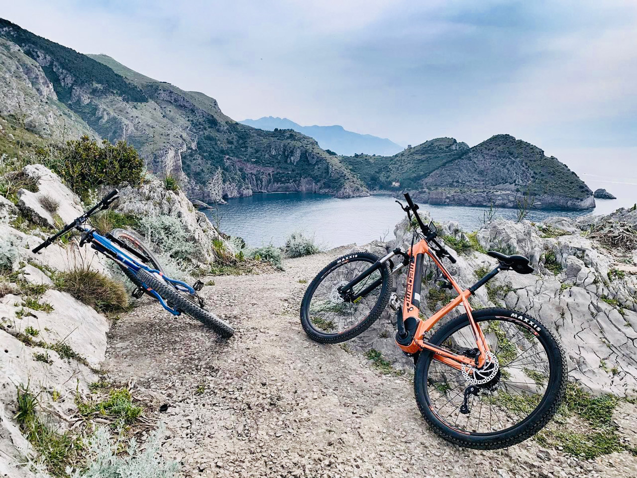 Toonado - Amalfi coast guided bike tour from Sorrento