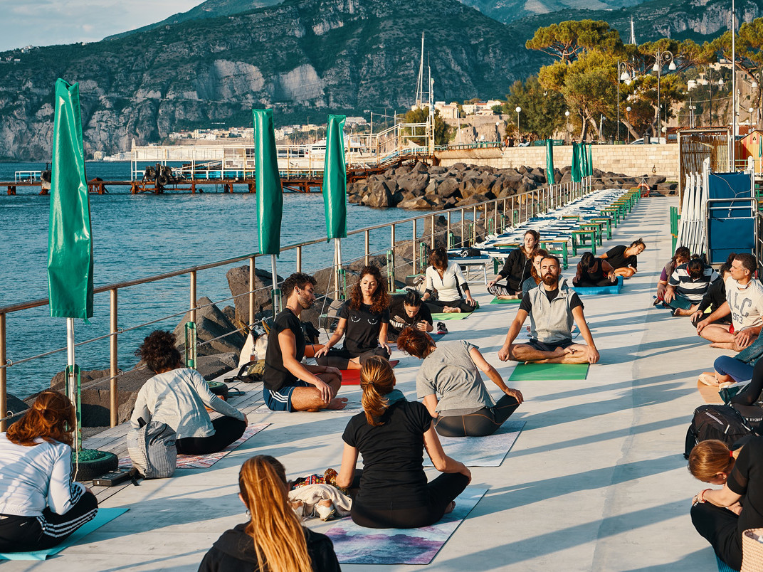 Toonado: yoga class in Sorrento